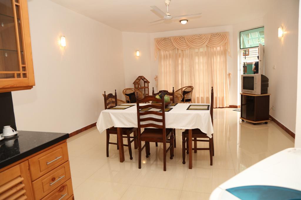 Glory Homestay 캔디 객실 사진